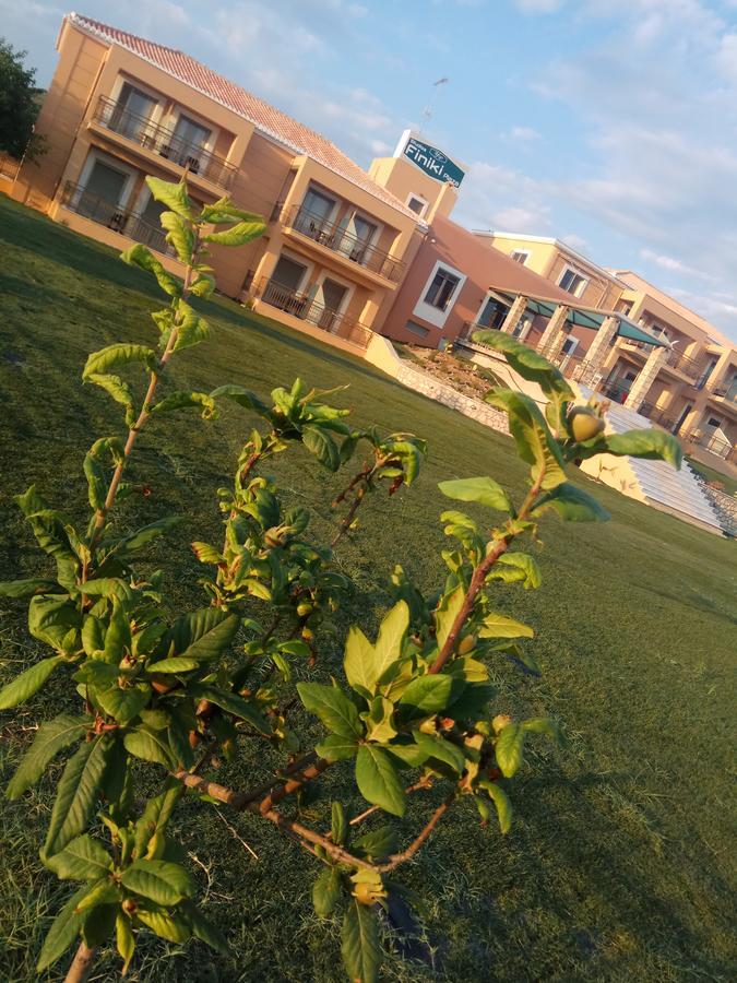 Finiki Plaza Aparthotel Methoni  Exterior photo