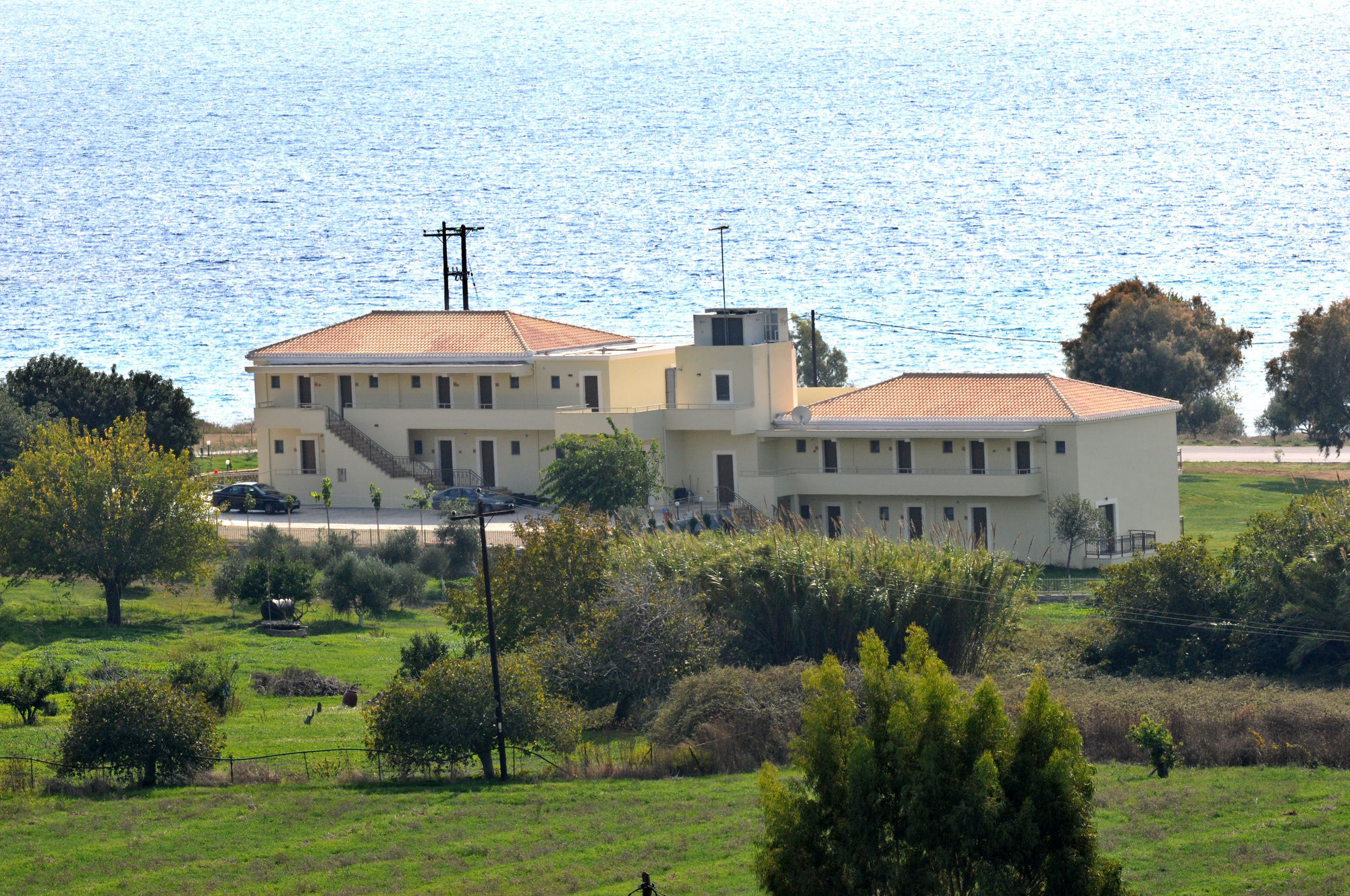 Finiki Plaza Aparthotel Methoni  Exterior photo